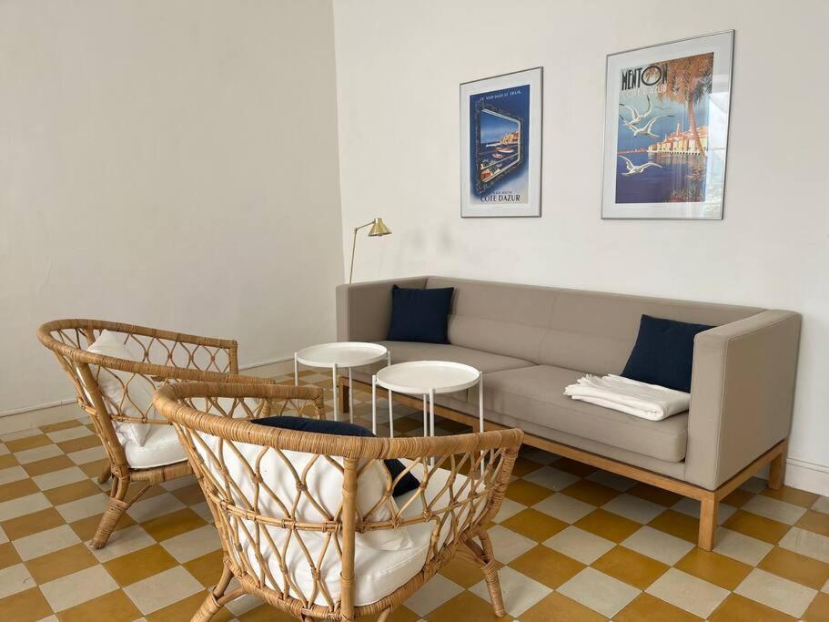 Beautiful Garden Apartment Steps From The Beach Ментона Экстерьер фото